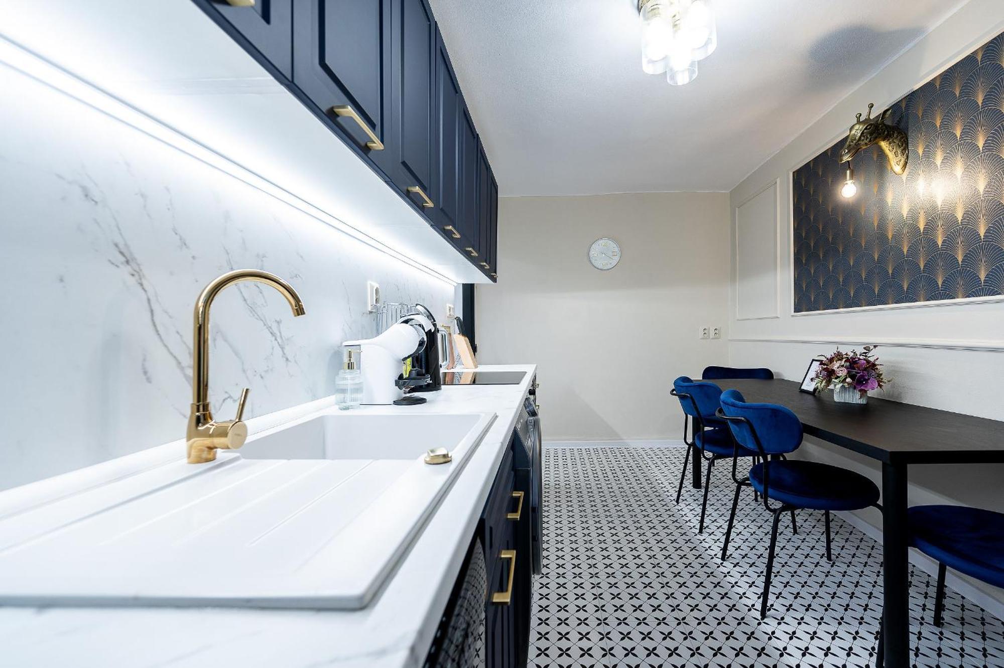 Luxusny Apartman Pri Nemocnici Caşonia Exterior foto