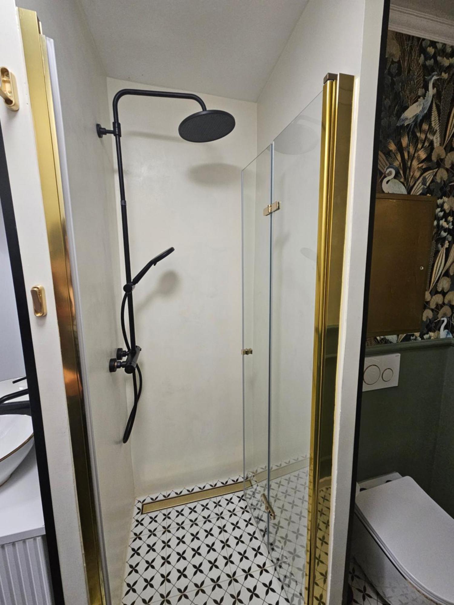 Luxusny Apartman Pri Nemocnici Caşonia Exterior foto